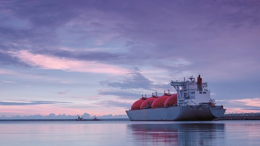 QatarEnergy продлевает форс-мажор по СПГ из-за блокады Ормузского пролива