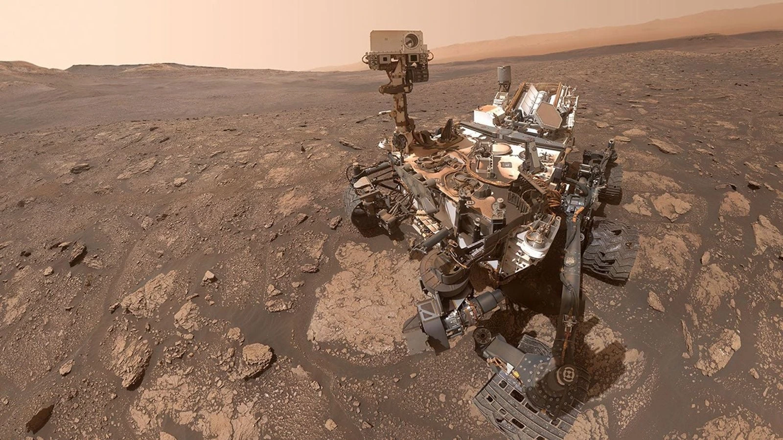 Марсоход Curiosity обнаружил 21 органическую молекулу в марсианском песчанике возрастом 3,5 млрд лет
