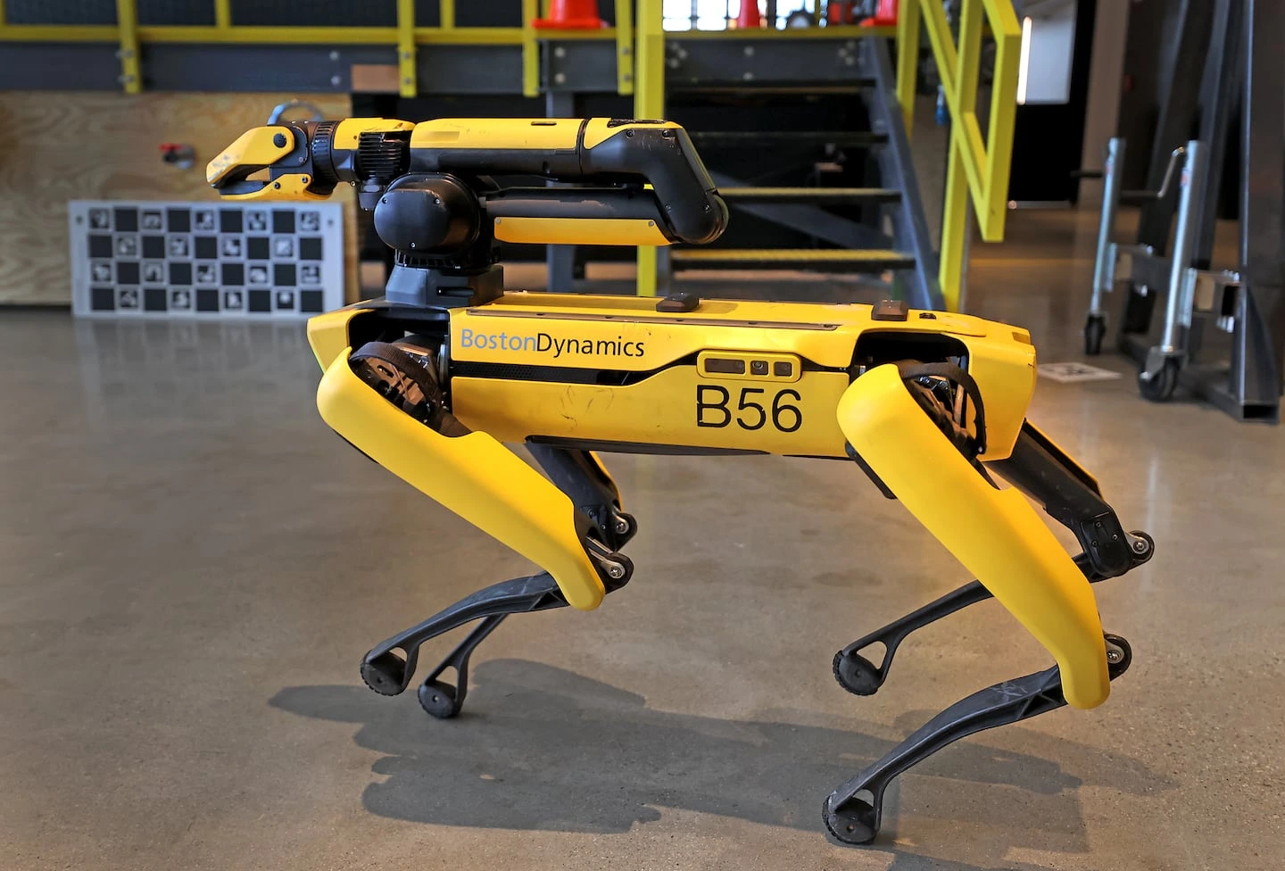 ICE закупит роботов Spot Boston Dynamics для общественной безопасности