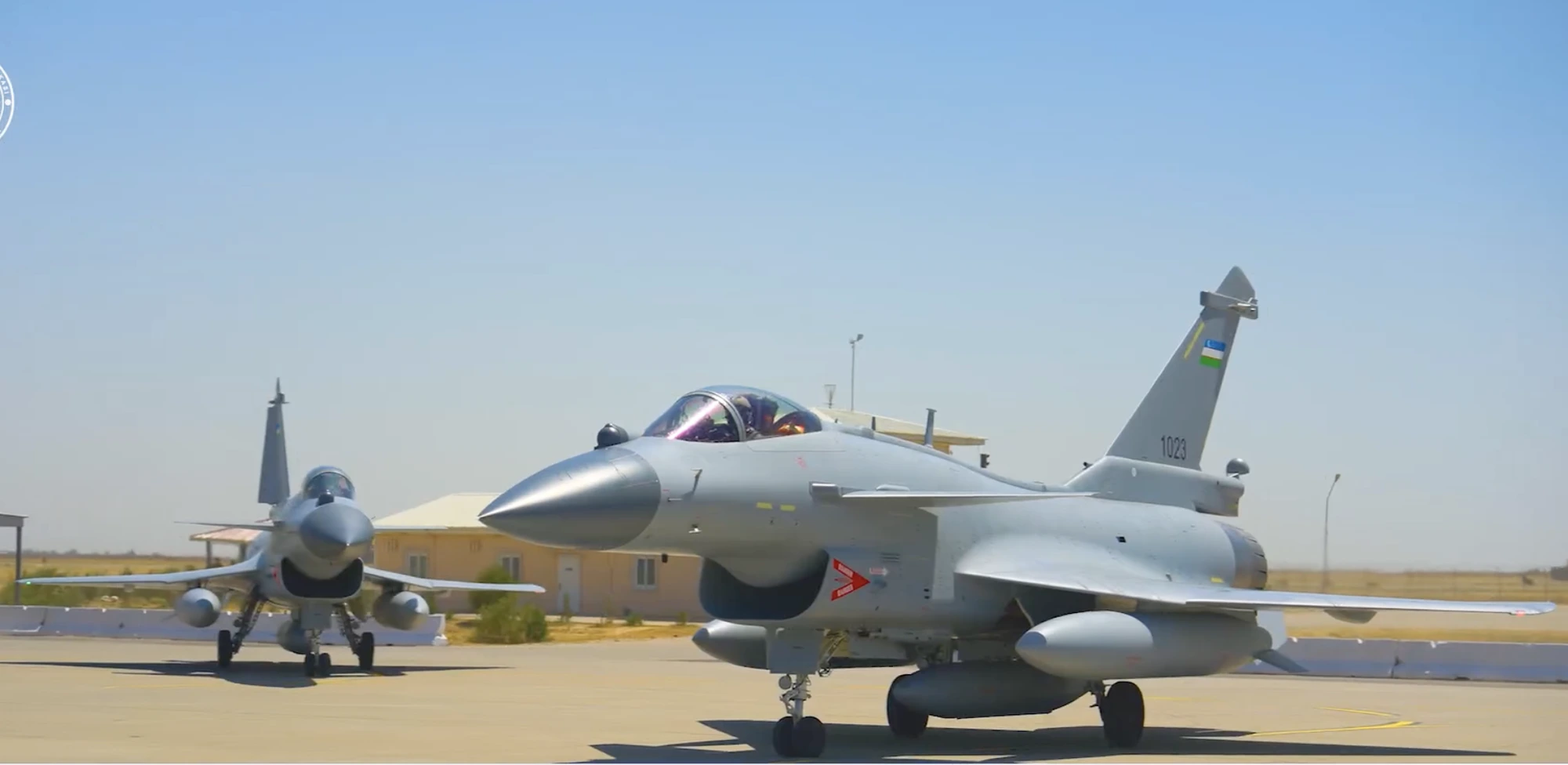 Узбекистан показал китайские истребители J-10CE в видео Минобороны