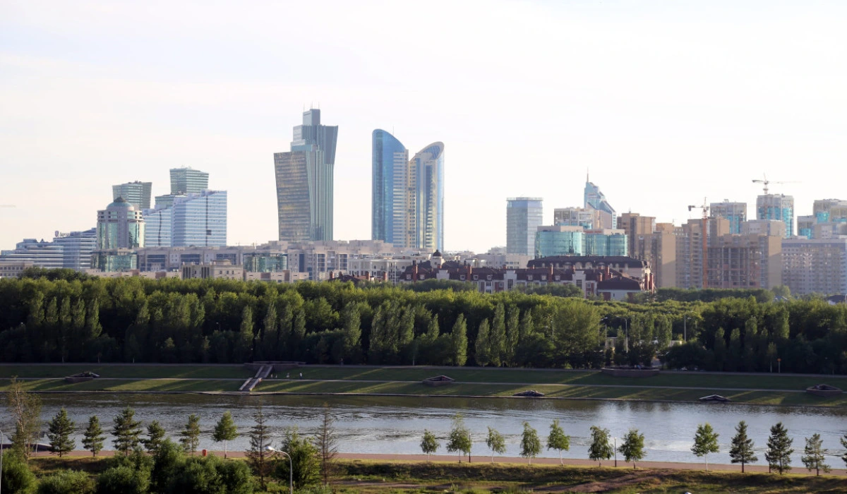 С 1 сентября в Казахстане вступят в силу изменения в школах, пенсиях и налогах