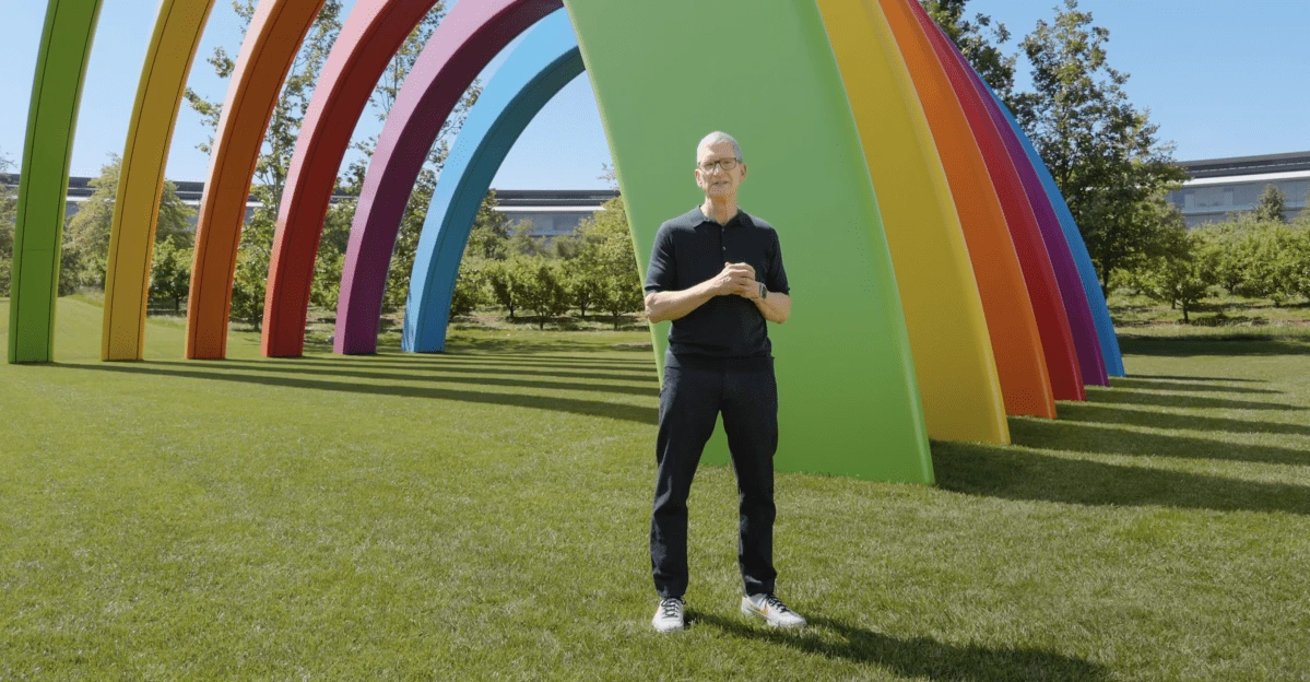 Тим Кук покинул пост гендиректора Apple после 15 лет работы