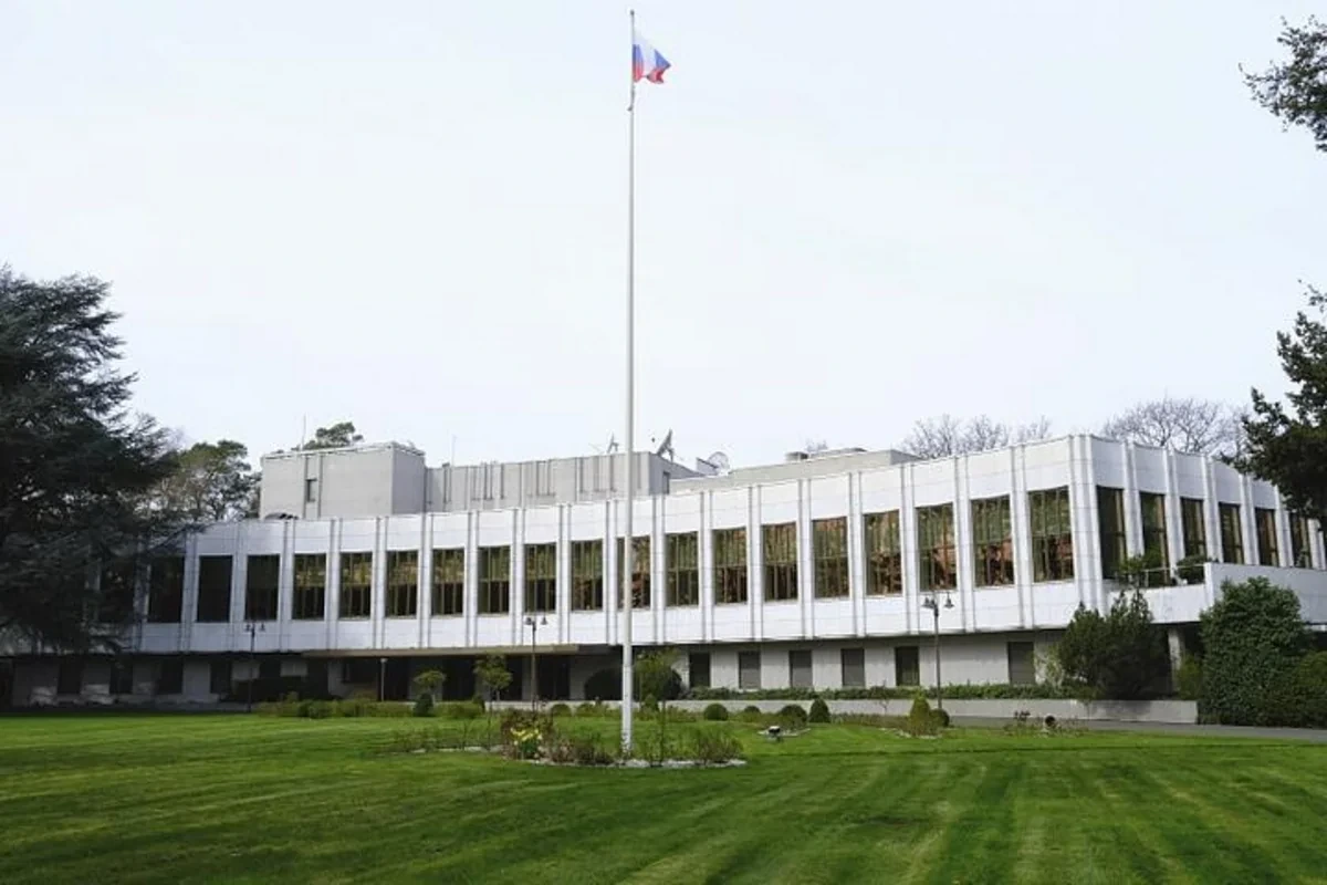 Германия закрывает консульство РФ в Бонне и «Русский дом» в Москве