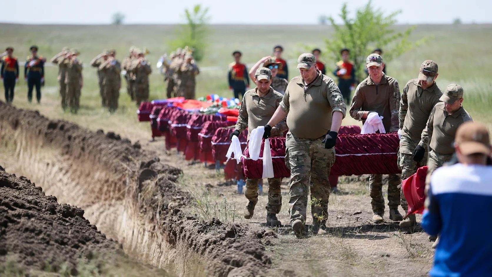 Россия потеряла в августе 42 020 военных, захватив 90 кв. км, сообщает ISW
