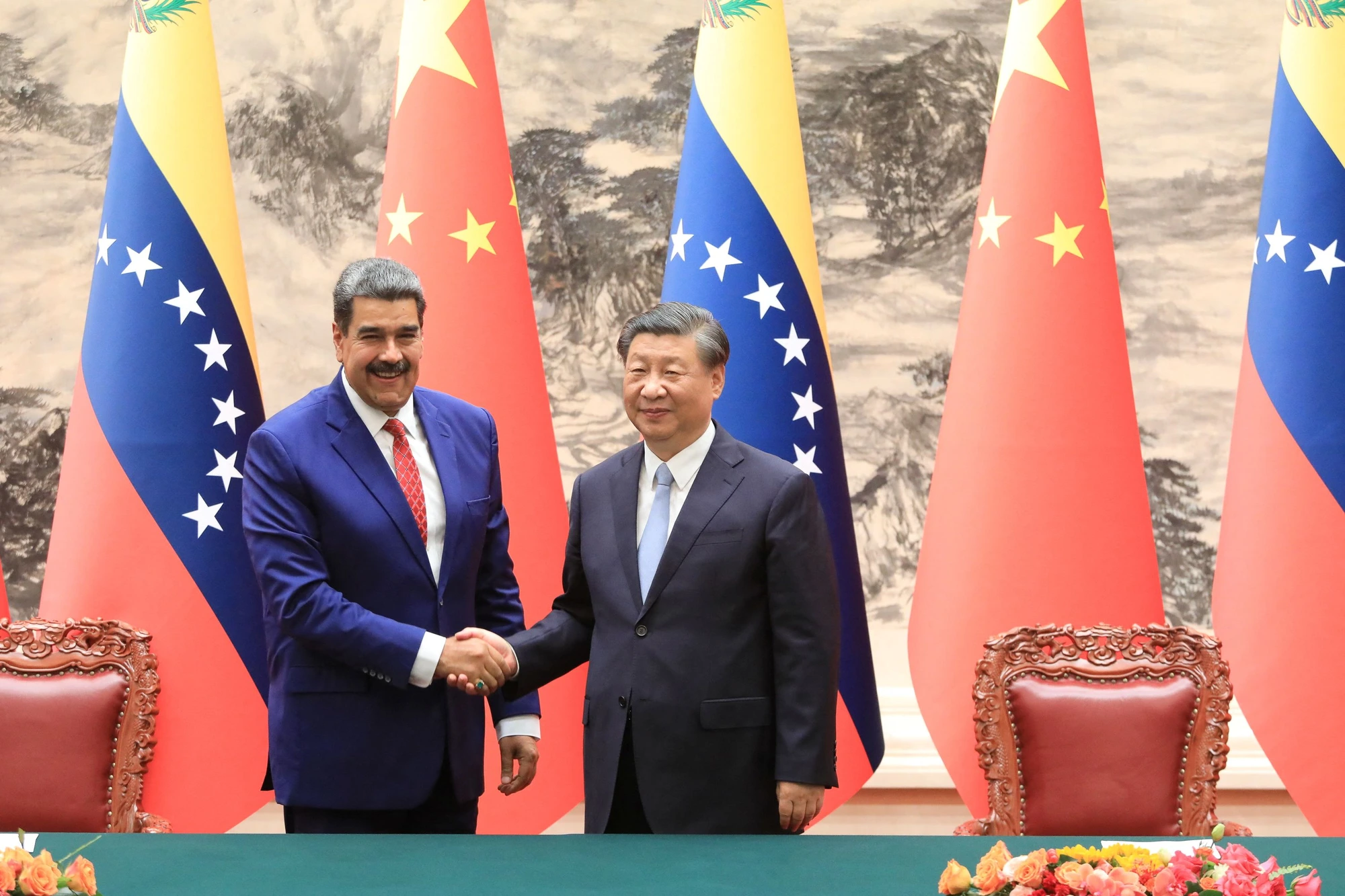 Захват нефтяных активов Венесуэлы США направлен на лишение Китая доходов и выплат по долгу