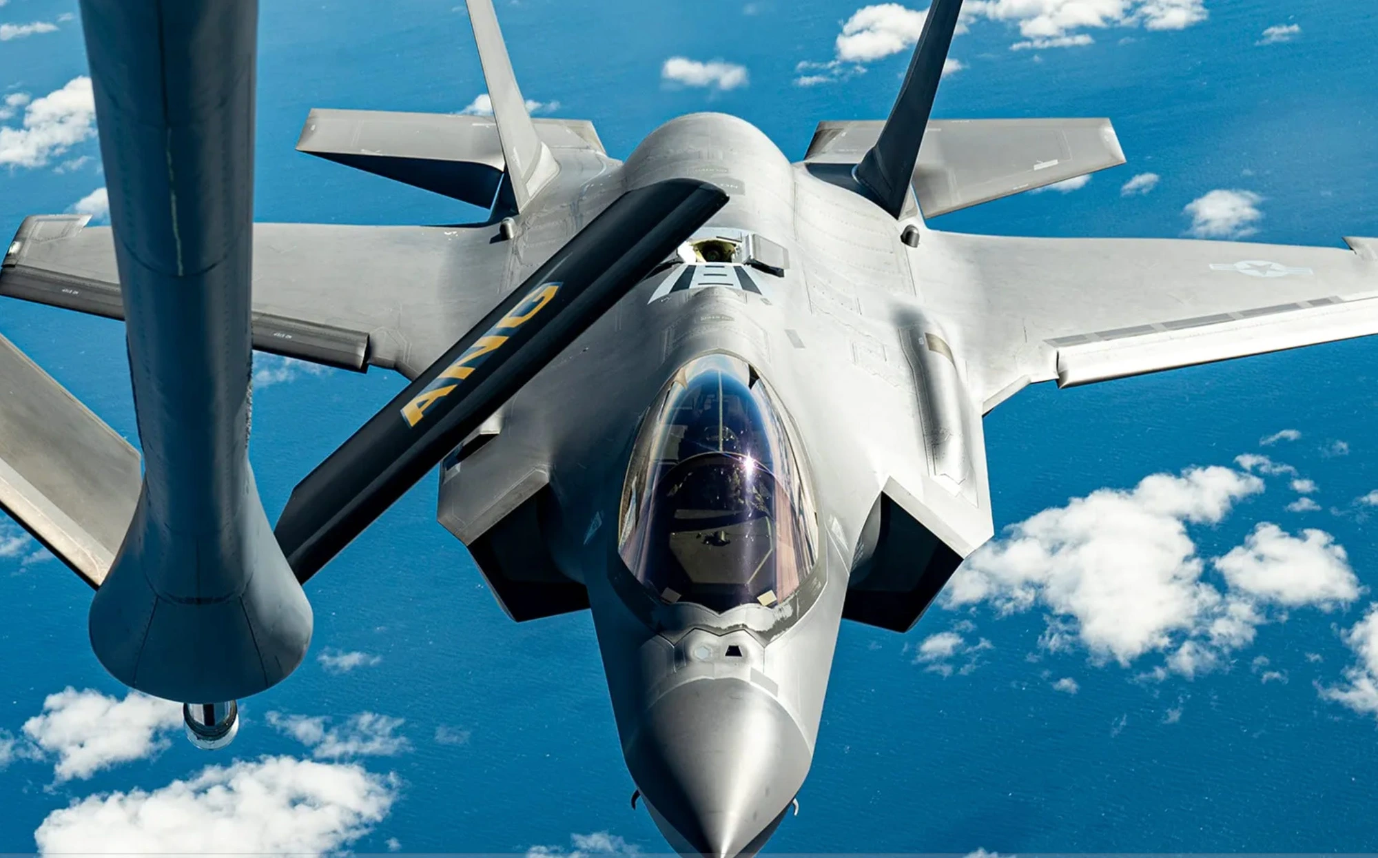 Истребители F-35A США участвуют в блокаде Ирана, 92 судна перенаправлены