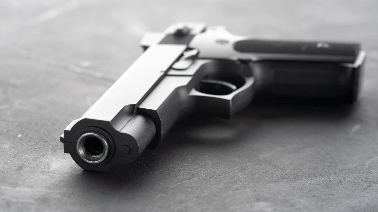 Полиция задержала 56-летнего подозреваемого после убийства двух человек в Караганде