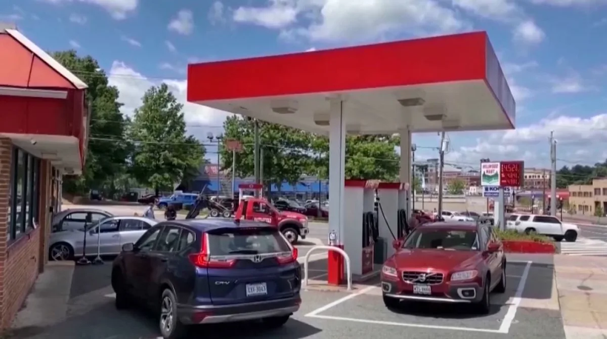 U.S. fuel prices rise amid Middle East tensions