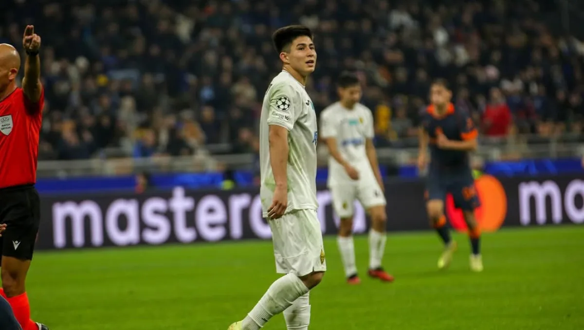 Barcelona signs Kazakh winger Mendikanov amid rising talent recognition